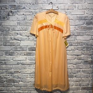 Vintage Gossard Lingerie Peignoir Matching Set with tags